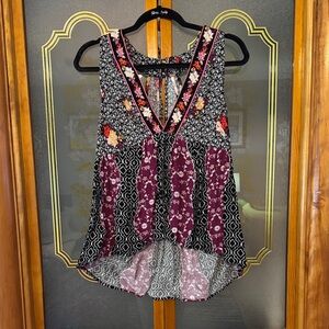 Floral V-Neck Sleeveless Top